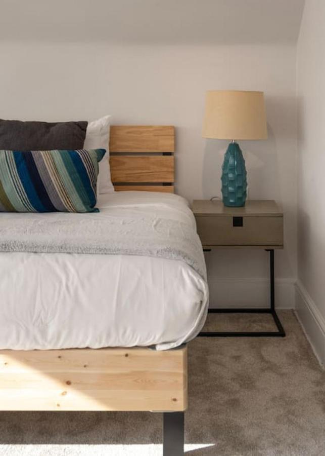 Casa de férias Deluxe 6 Bedroom 3 Min To Downtown W 2-car Driveway Cincinnati