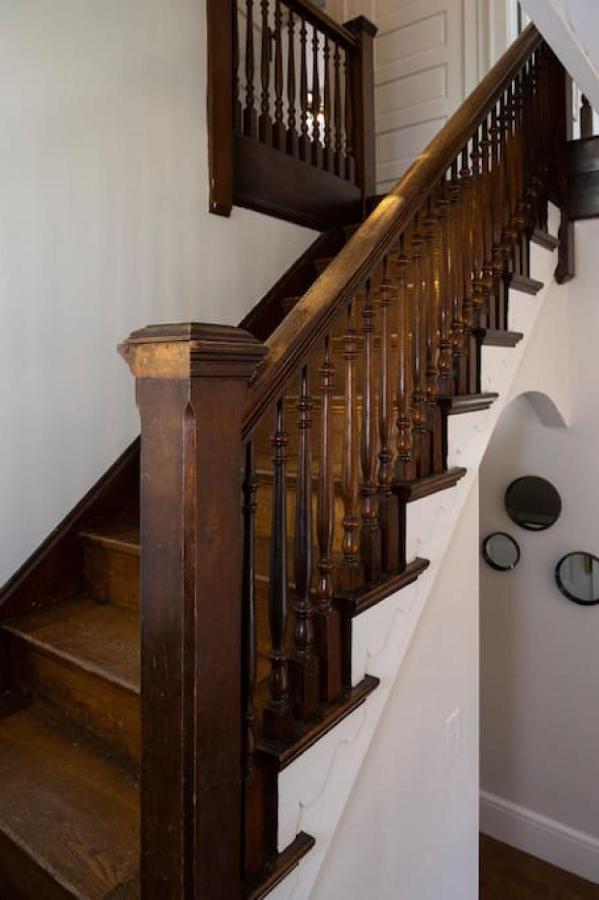Deluxe 6 Bedroom 3 Min To Downtown W 2-car Driveway